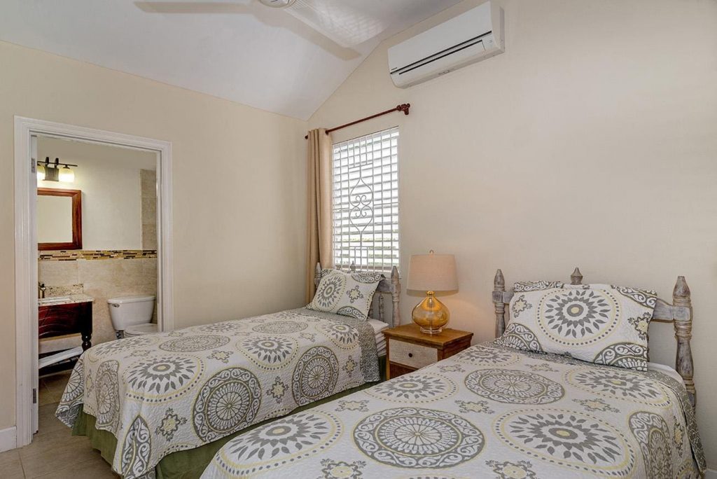 Sunspot Bedroom 6